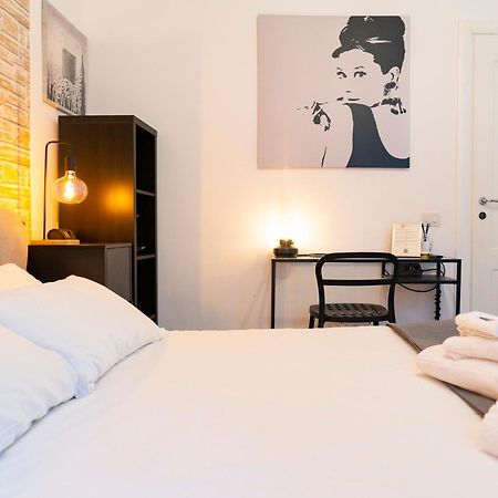 Salotto Piramide Bed & Breakfast Roma Dış mekan fotoğraf