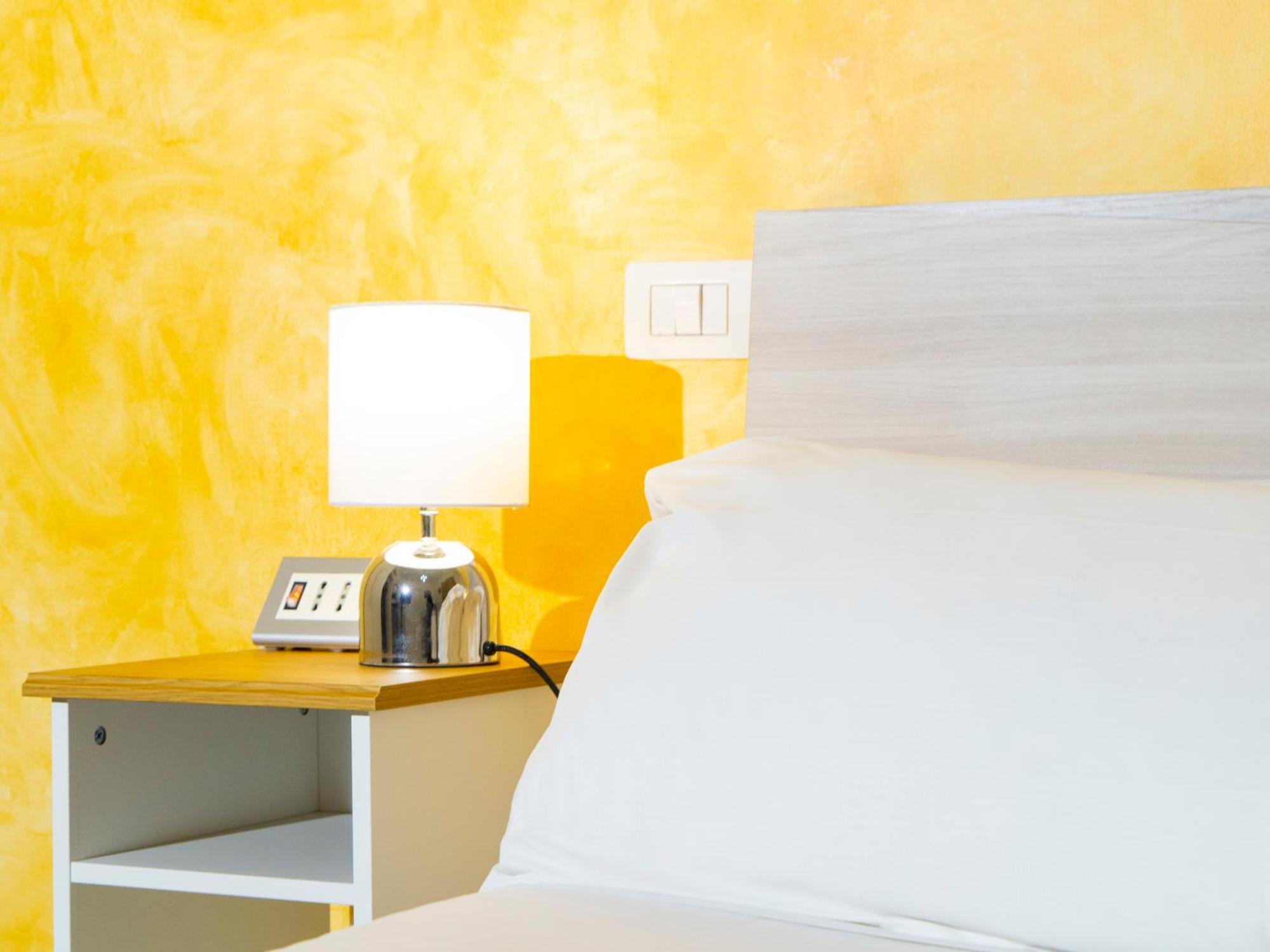 Salotto Piramide Bed & Breakfast Roma Oda fotoğraf